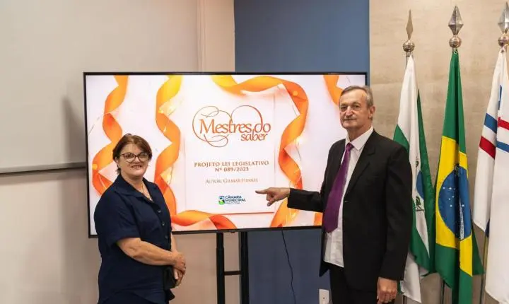 Câmara de Palotina homenageia educadores na primeira edição do “Mestres do Saber”