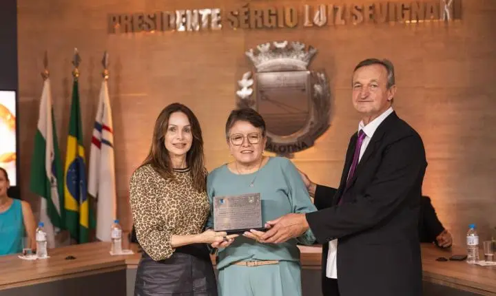 Câmara de Palotina homenageia educadores na primeira edição do “Mestres do Saber”