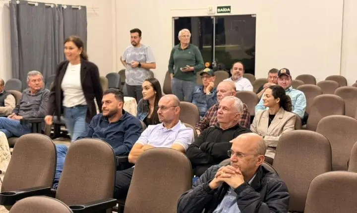 Câmara de Palotina prestigia Assembleia da Sociedade Rural