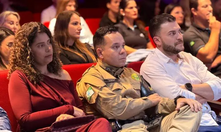 Câmara de Palotina promove debate sobre misoginia e movimento Red Pill durante o Agosto Lilás