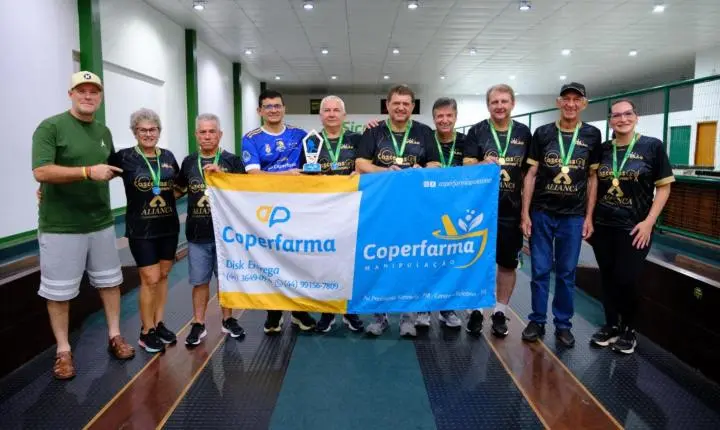 Cascata Grill/Aliança Contabilidade leva a Taça Cooperfarma de Bolão Misto em final apertada