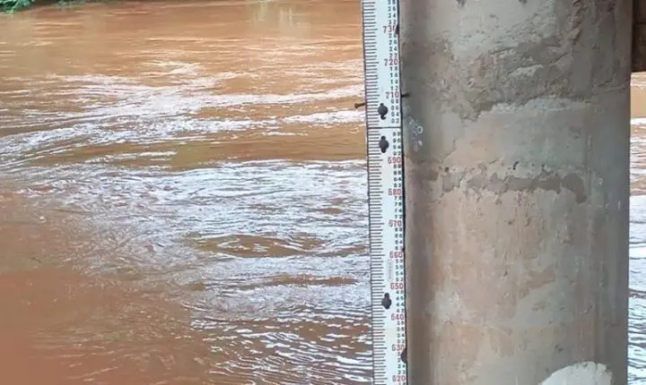 Chuvas elevam nível dos rios e colocam pontes em alerta no Oeste do Paraná