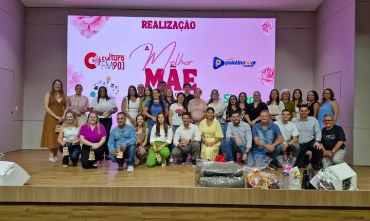 Concurso A Melhor Mãe do Mundo emociona Palotina na noite de premiação