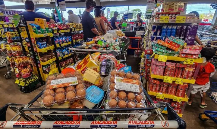 Consumo nos lares acumula alta de 2,70% até setembro, diz Abras