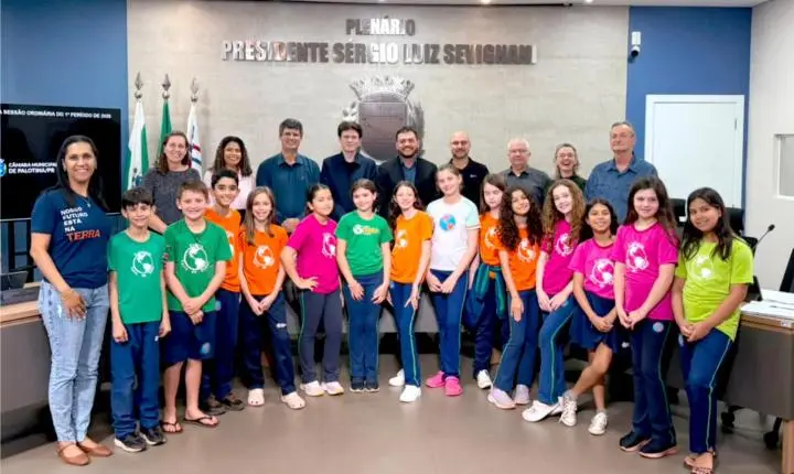 Da sala de aula ao plenário: estudantes conhecem de perto o Legislativo de Palotina