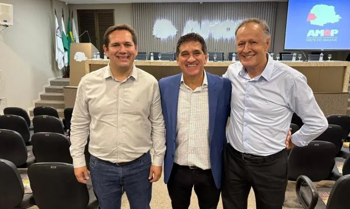 Darlan Scalco participam de assembleia da AMOP