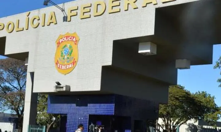 Delegados criticam afastamento de chefe da PF por decisão monocrática
