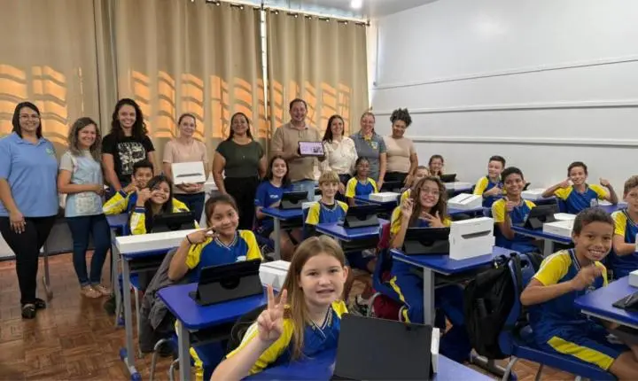 Educação: Maripá entrega tablets e amplia tecnologia nas escolas