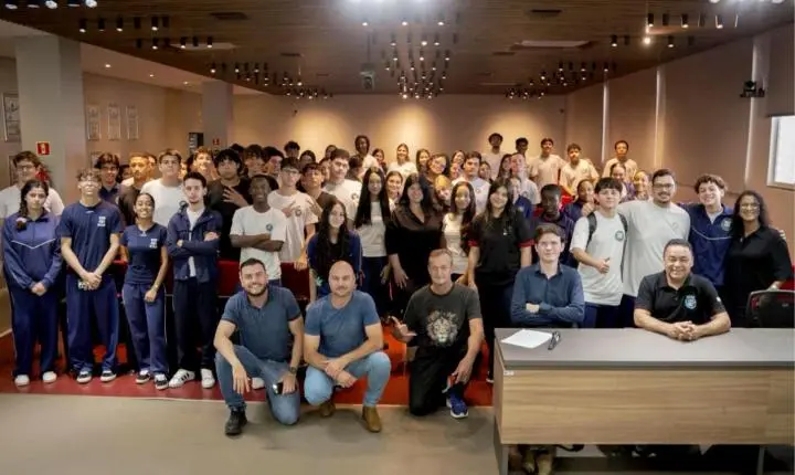 Estudantes acompanham reunião de comissão na Câmara de Palotina