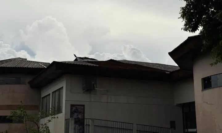 Forte vento provoca estragos em Maripá