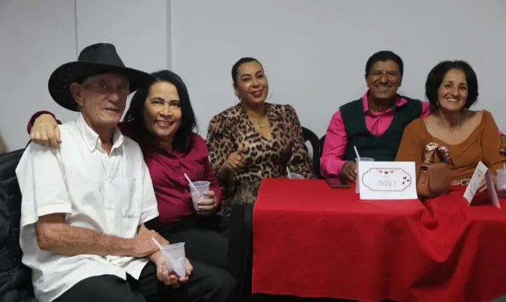 Jantar Dançante celebra e valoriza a melhor idade em Terra Roxa