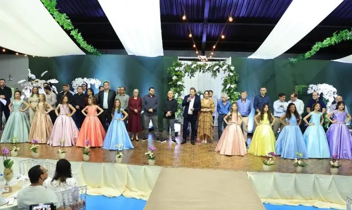 Letícia Millena Krupp é eleita Princesa das Orquídeas 2026 em Maripá