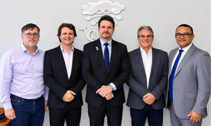 Luiz Ernesto participa de reunião com CRM-PR e reforça compromisso com a saúde pública