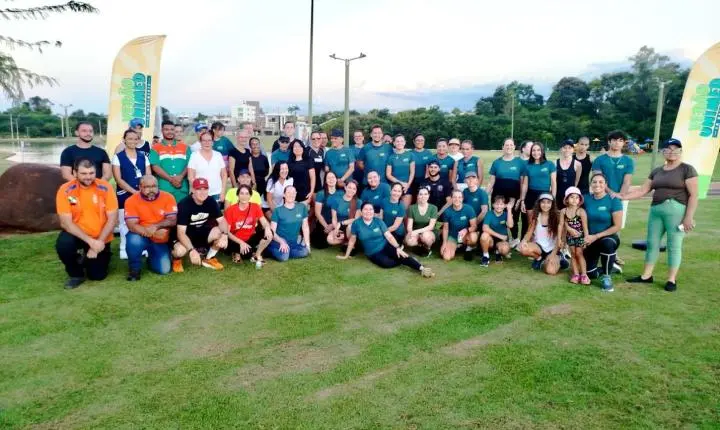 Luiz Ernesto participa do Projeto Verão Unimed no Lago Municipal de Palotina