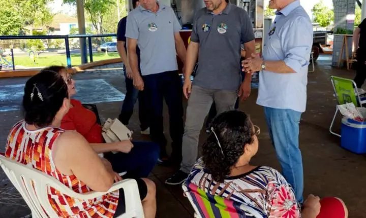 Luiz Ernesto visita Feira do Produtor de Guaíra e conversa com feirantes sobre demandas do setor