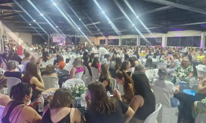 Mais de 1,2 mil mulheres participam de evento especial em Maripá