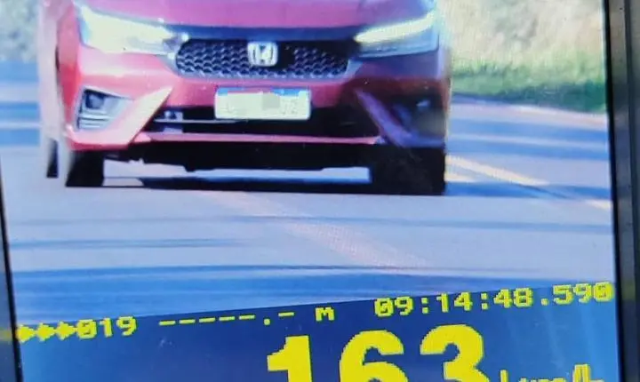Mais de 1.600 motoristas são flagrados em excesso de velocidade nas rodovias da região Oeste