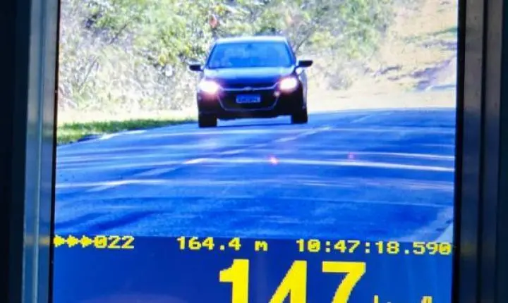 Mais de 1.600 motoristas são flagrados em excesso de velocidade nas rodovias da região Oeste