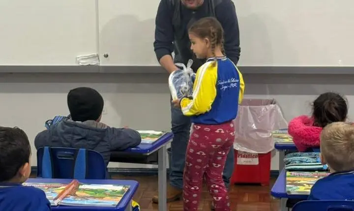 Maripá amplia investimentos na educação com entrega de tênis escolares aos alunos