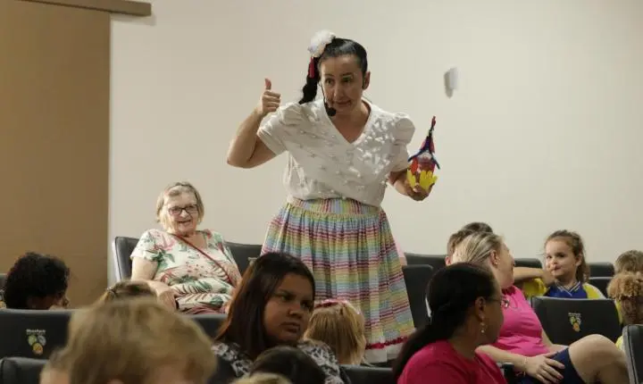 Maripá celebra Dia do Livro Infantil com contação de histórias nas escolas