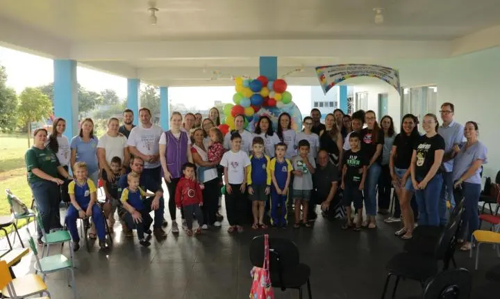 Maripá promove ação de conscientização no Dia Mundial do Autismo com plantio de girassóis