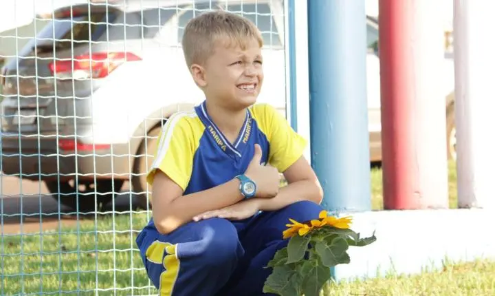 Maripá promove ação de conscientização no Dia Mundial do Autismo com plantio de girassóis