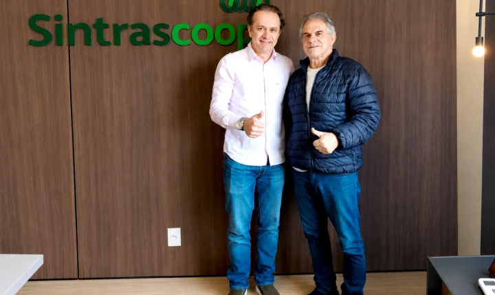 Na corrida por diálogo, Luiz Ernesto amplia agenda e se reúne com liderança dos trabalhadores em cooperativas