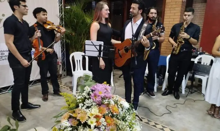 O amor ganha força em Palotina com casamento coletivo de 50 casais no Justiça no Bairro