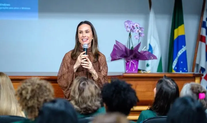 Palestra valoriza voz feminina e fortalece liderança da mulher