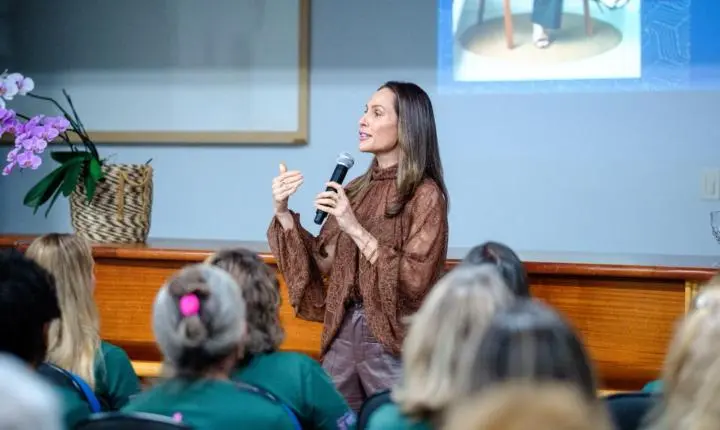 Palestra valoriza voz feminina e fortalece liderança da mulher