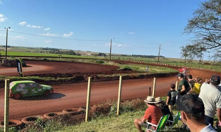 Palotina acelera forte com show de velocidade e ultrapassagens