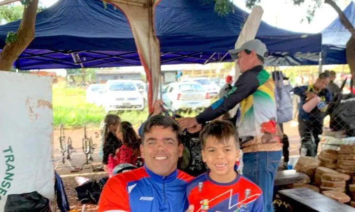 Palotina sedia abertura do Paranaense de Bicicross com cerca de 200 pilotos