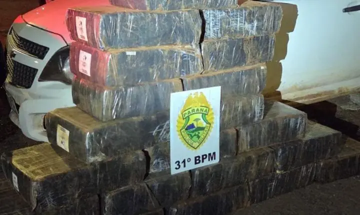 PM apreende mais de meia tonelada de maconha no interior de Palotina e prende grupo com arma de fogo raspada