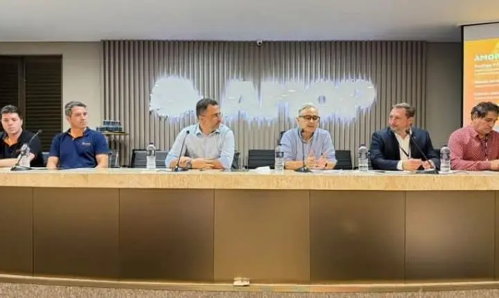 Prefeitos da AMOP cobram soluções da Copel para quedas de energia em reunião regional