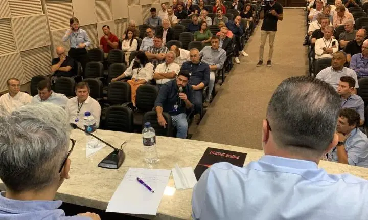 Prefeitos da AMOP cobram soluções da Copel para quedas de energia em reunião regional