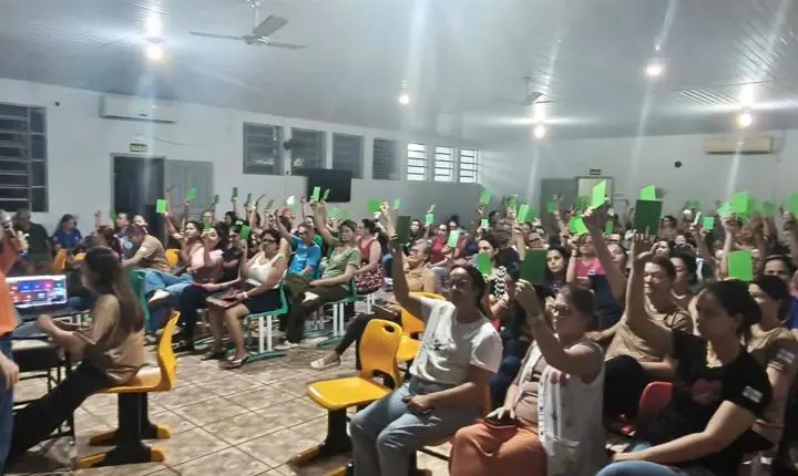 Professores de Palotina dão prazo de 15 dias para avanço nas negociações sobre perdas salariais
