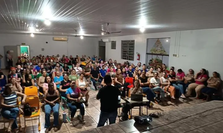 Professores de Palotina dão prazo de 15 dias para avanço nas negociações sobre perdas salariais