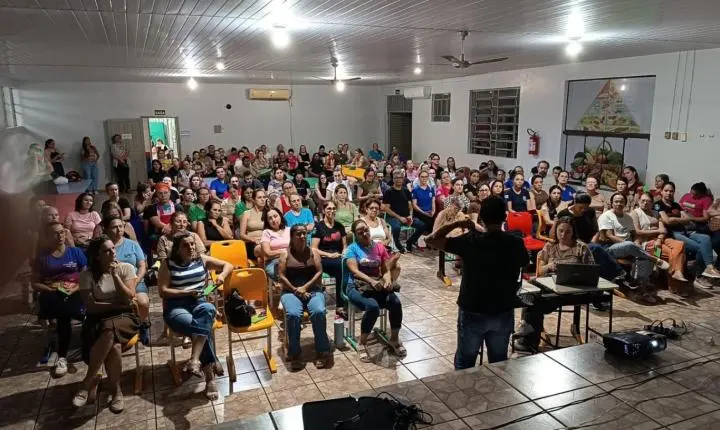 Professores de Palotina dão prazo de 15 dias para avanço nas negociações sobre perdas salariais