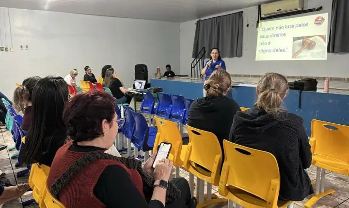 Professores de Palotina mantêm mobilização e aguardam avanço nas negociações com o Executivo