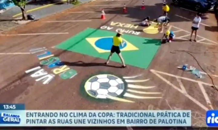 Rua ganha cores da Copa e vira símbolo da torcida em Palotina