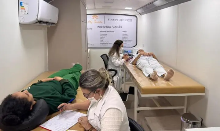 Saúde do Trabalhador leva acupuntura auricular aos trabalhadores da Lar em Santa Helena