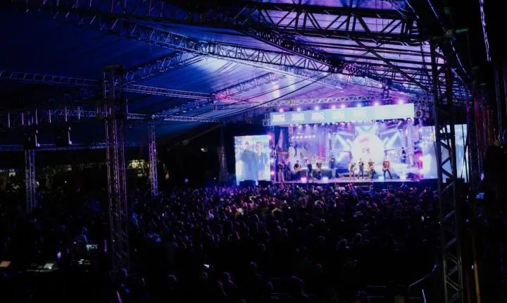 Show, rodeio e emoção marcam a primeira noite da Expo Palotina 2026