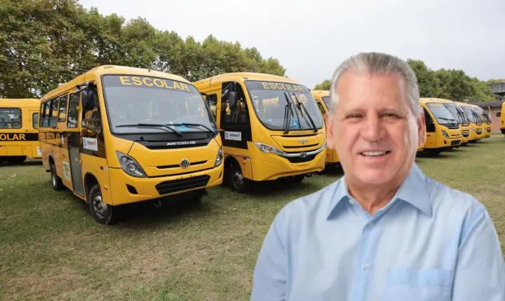 Sperafico entrega ônibus escolares para municípios da região Oeste