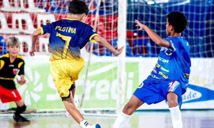 Taça Carolina Calçados tem rodada equilibrada e movimenta o futsal de base em Palotina