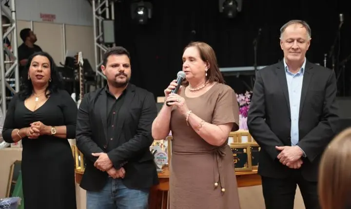 Terra Roxa celebra Dia dos Professores com noite de homenagem e valorização