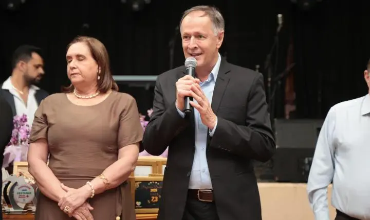 Terra Roxa celebra Dia dos Professores com noite de homenagem e valorização