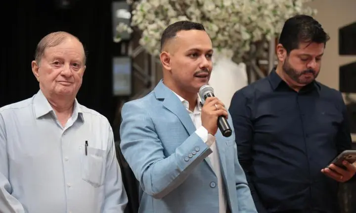 Terra Roxa celebra Dia dos Professores com noite de homenagem e valorização