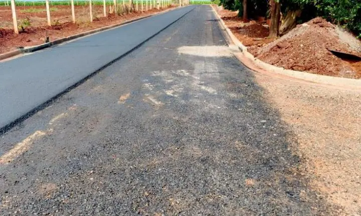 Terra Roxa investe R$ 1,78 milhão em asfalto em Santa Rita