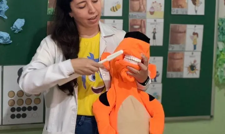 Terra Roxa promove escovação supervisionada e leva Fada do Dente às escolas e CMEIs
