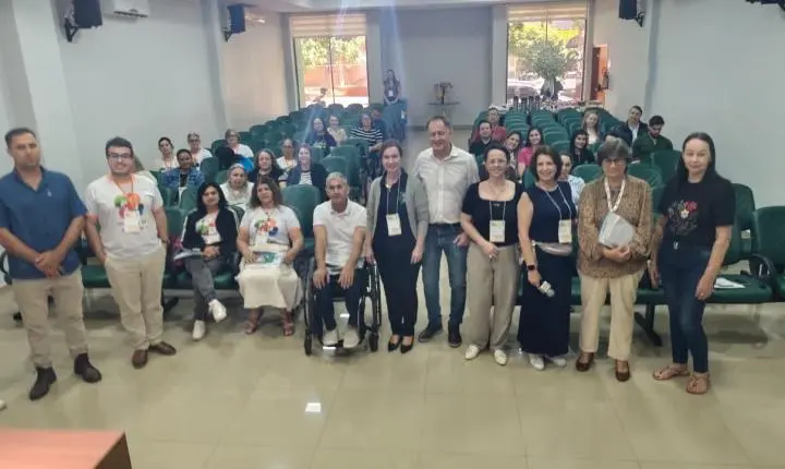 Terra Roxa sedia capacitação regional sobre direito à assistência farmacêutica
